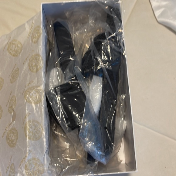 Versace slides - Picture 5 of 7